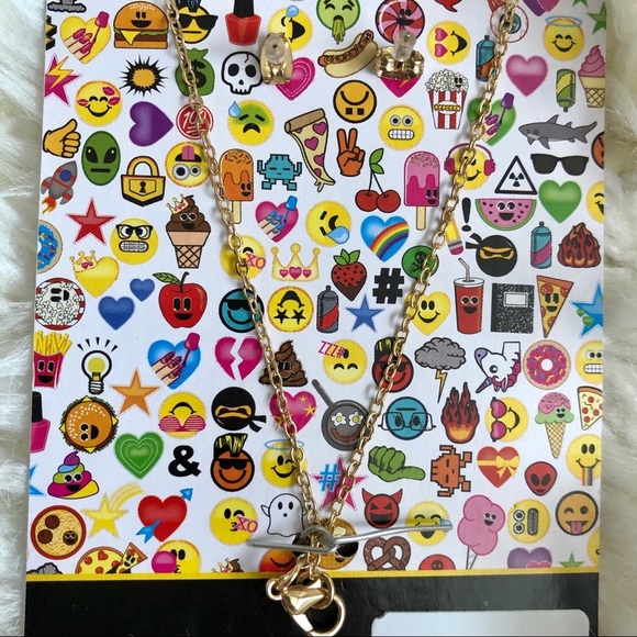 3/$18 EMOJI Smiley Face Necklace & Earrings ADORABLE SET - Picture 3 of 4